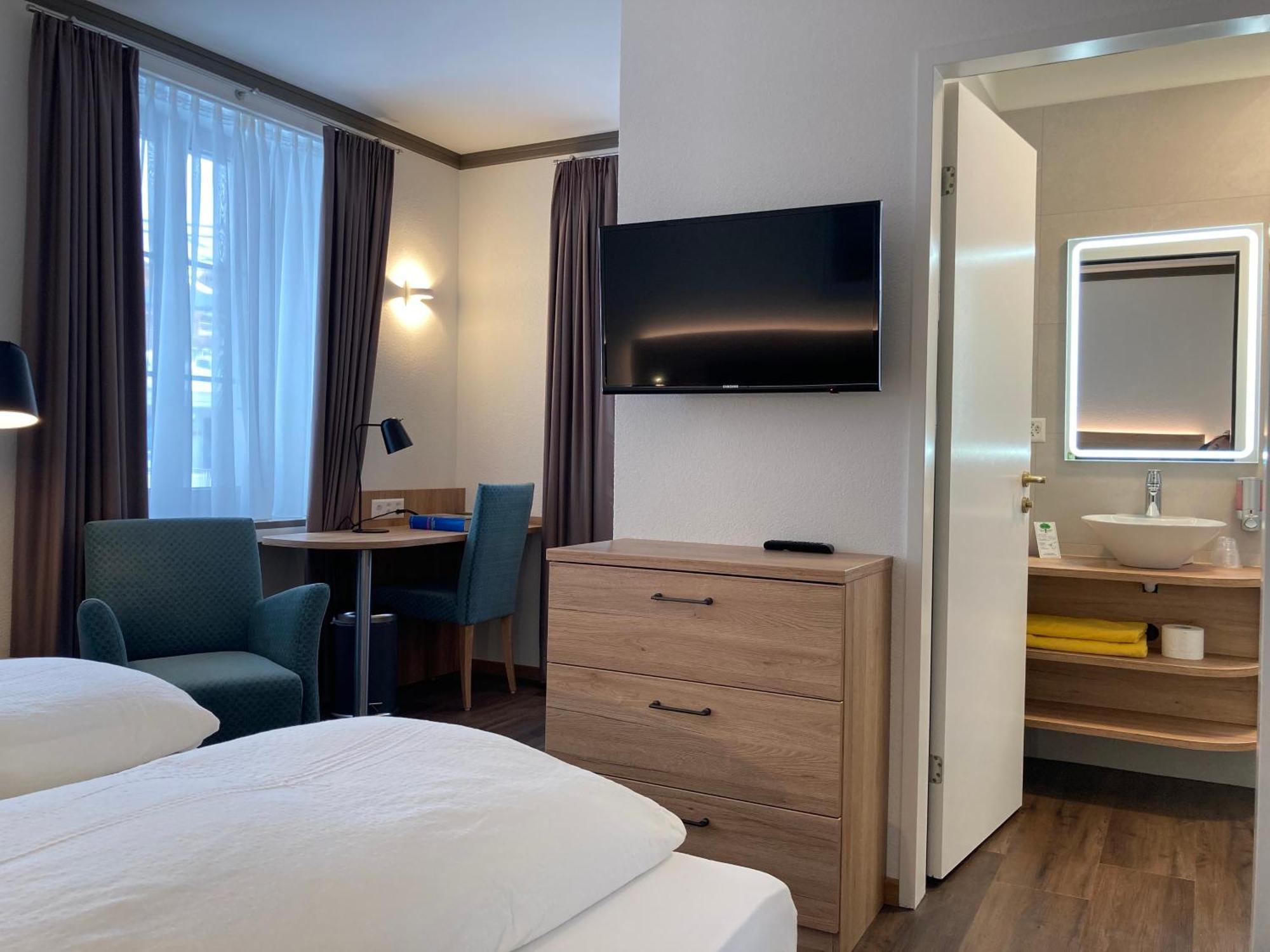Hotel Blattnerhof Blatten bei Naters Bagian luar foto